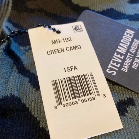 Steve Madden green camo scarf - Picture 3 of 5